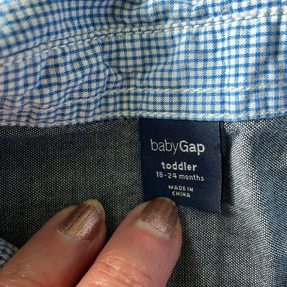 Baby Gap blue and white check button down long sleeve shirt 18-24M